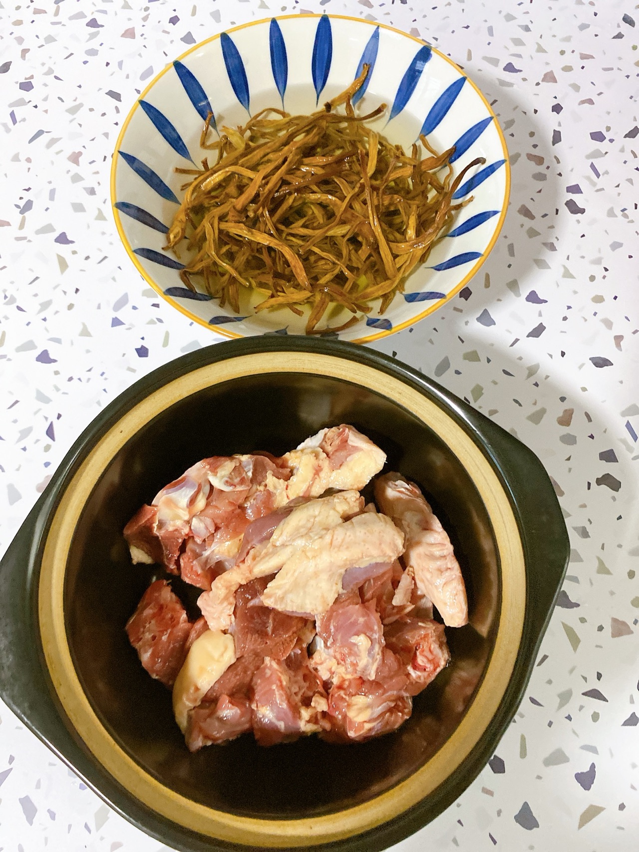 金针菜焖鸭