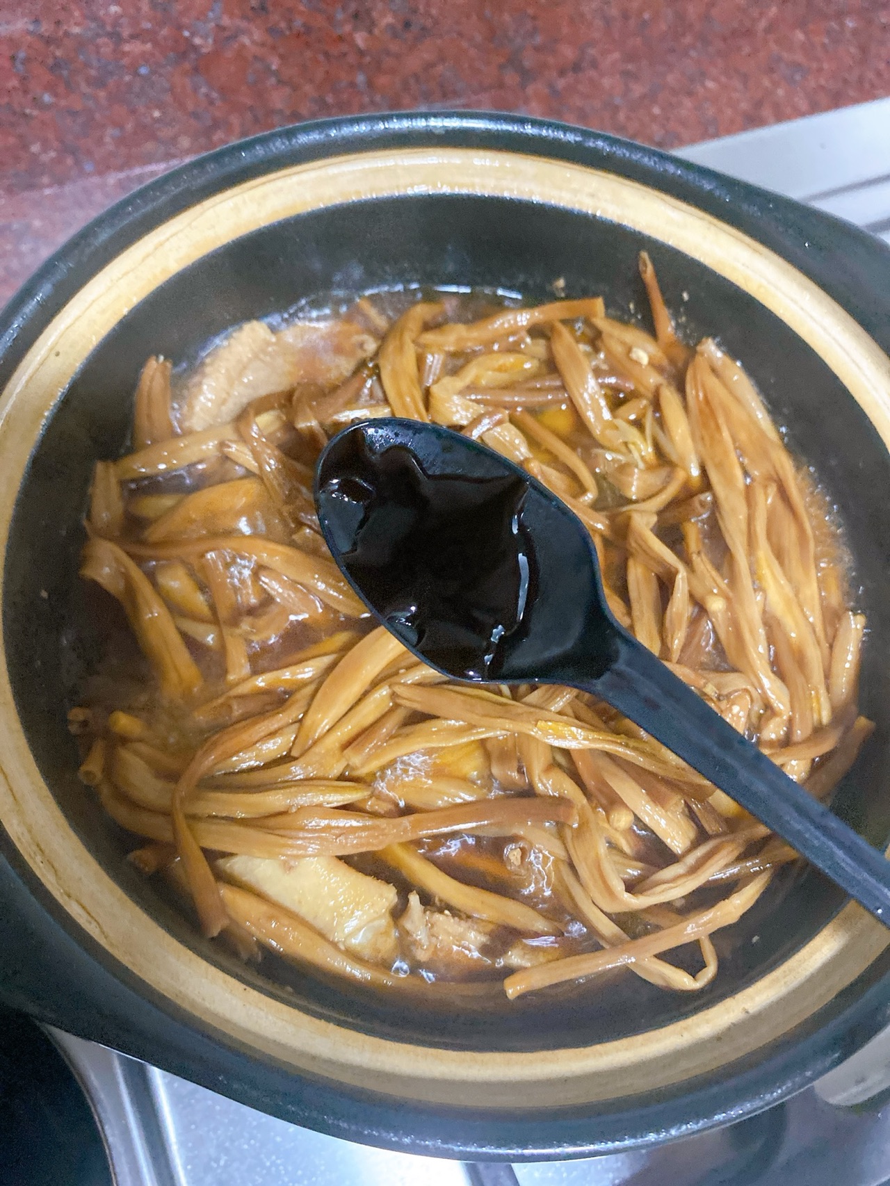 金针菜焖鸭