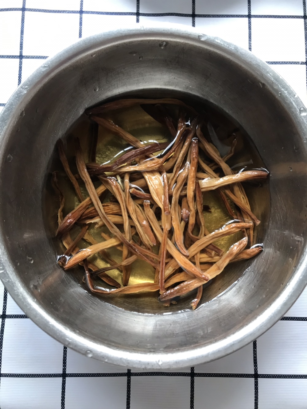 金针菇蒸鸡肉