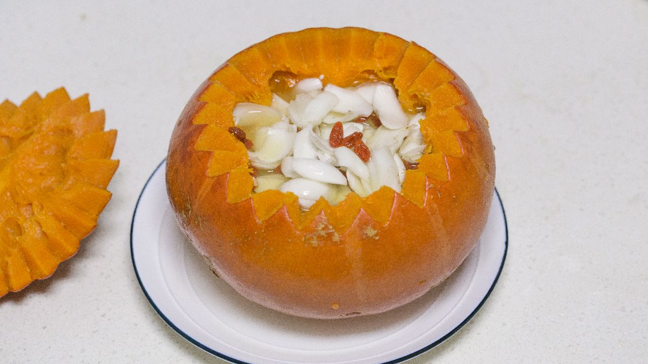 金盅百合糯米饭