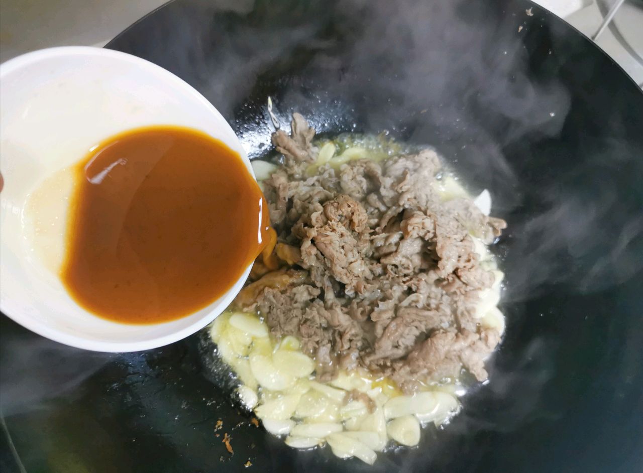 经典鲁菜之蒜爆羊肉