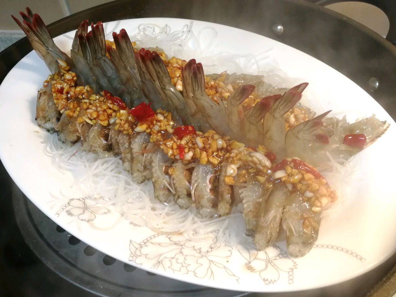 经典美食～蒜蓉粉丝蒸大虾