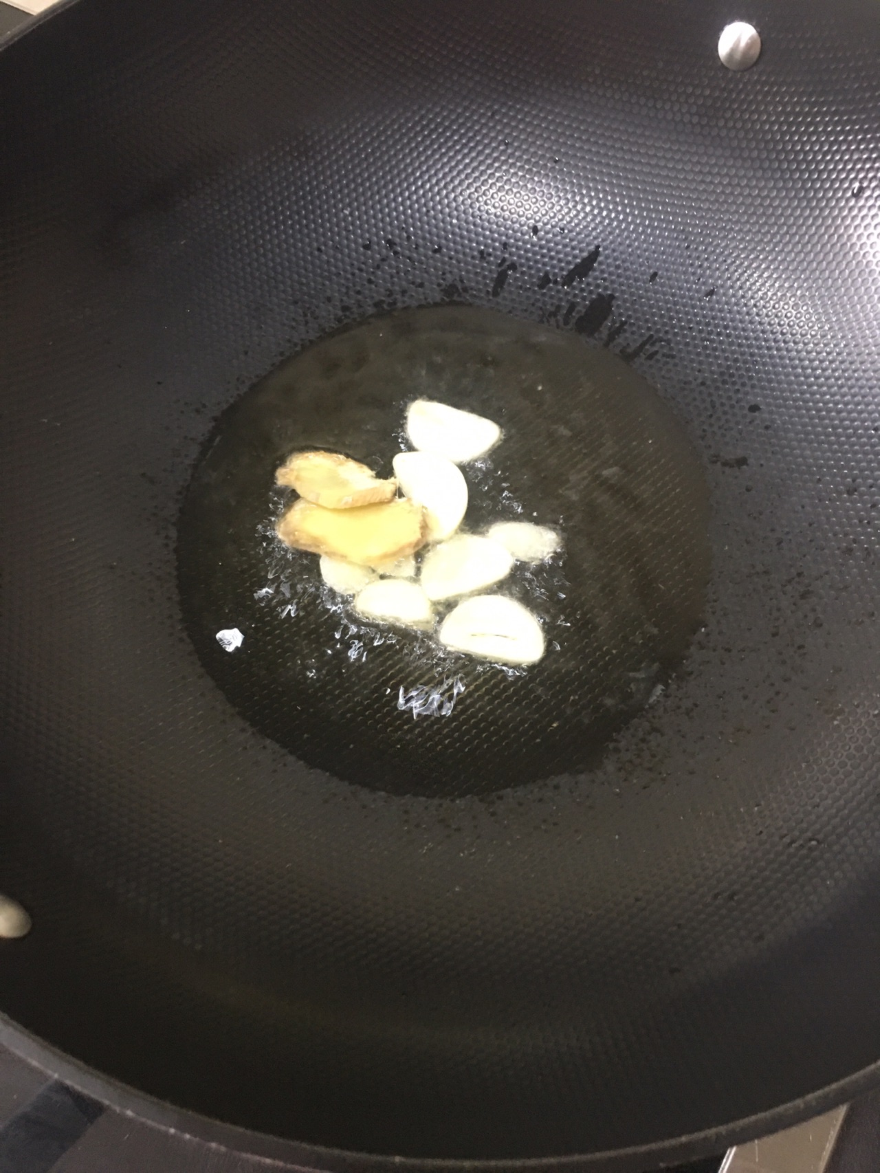 韭菜炒螺蛳肉