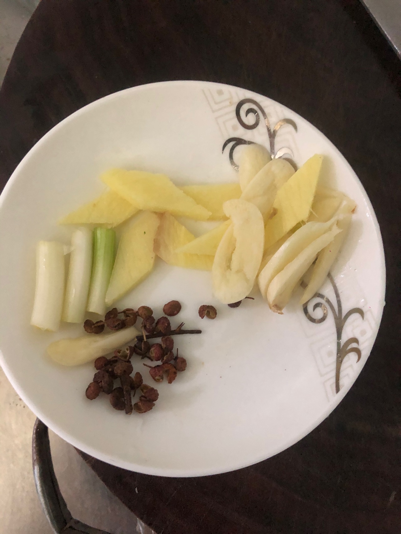 韭菜炒螺丝肉