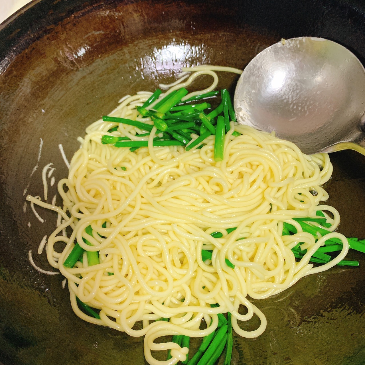 韭菜炒面