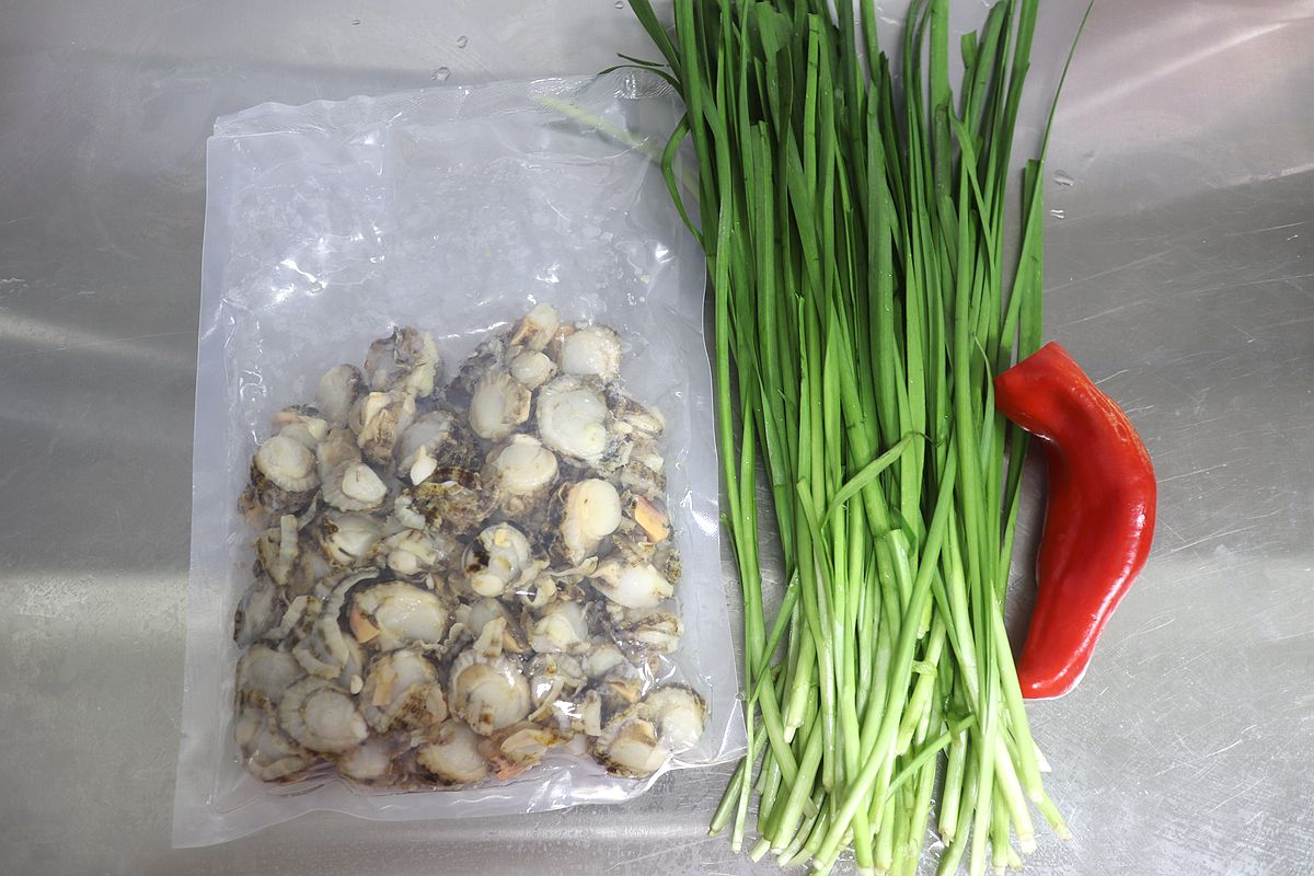 韭菜红椒炒贝肉