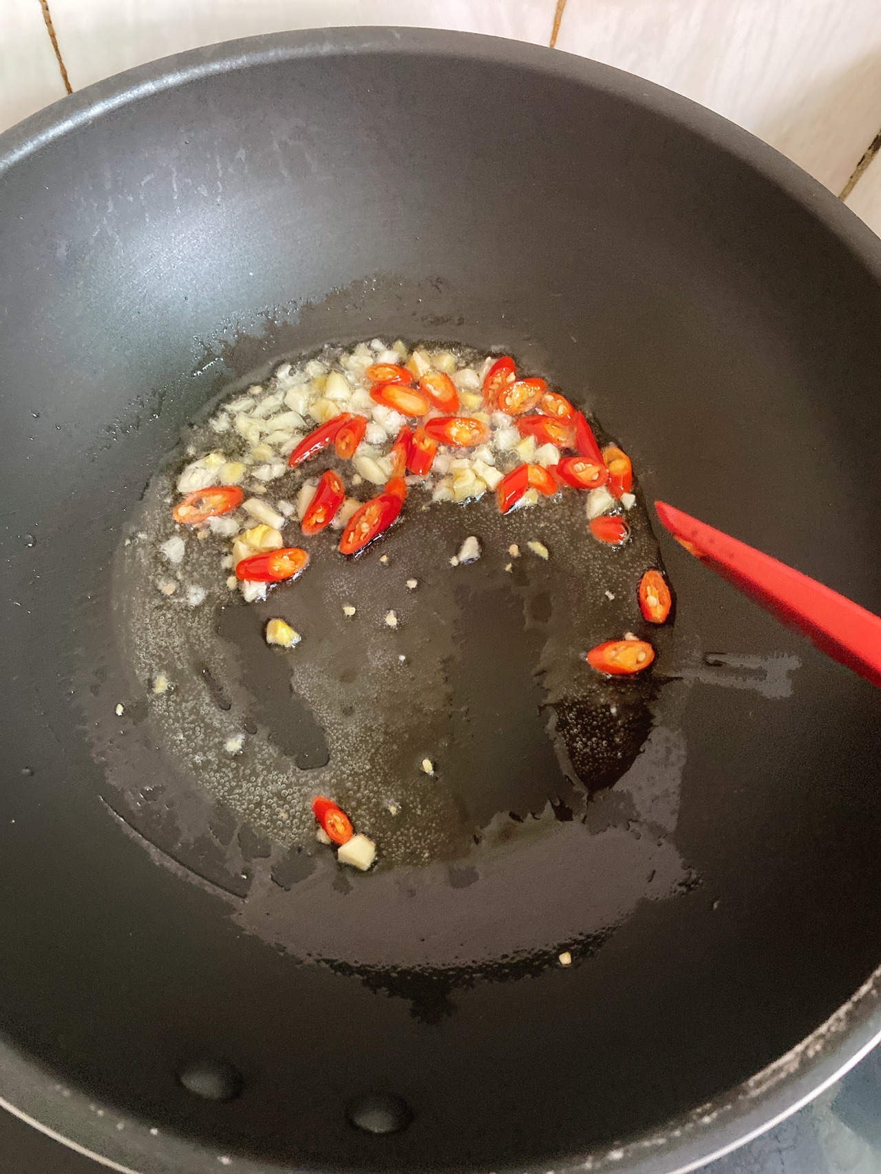 韭菜花炒鱿鱼