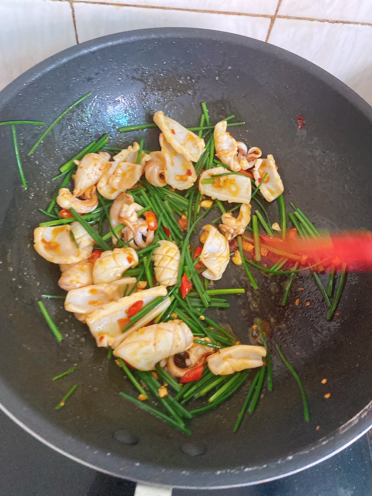 韭菜花炒鱿鱼