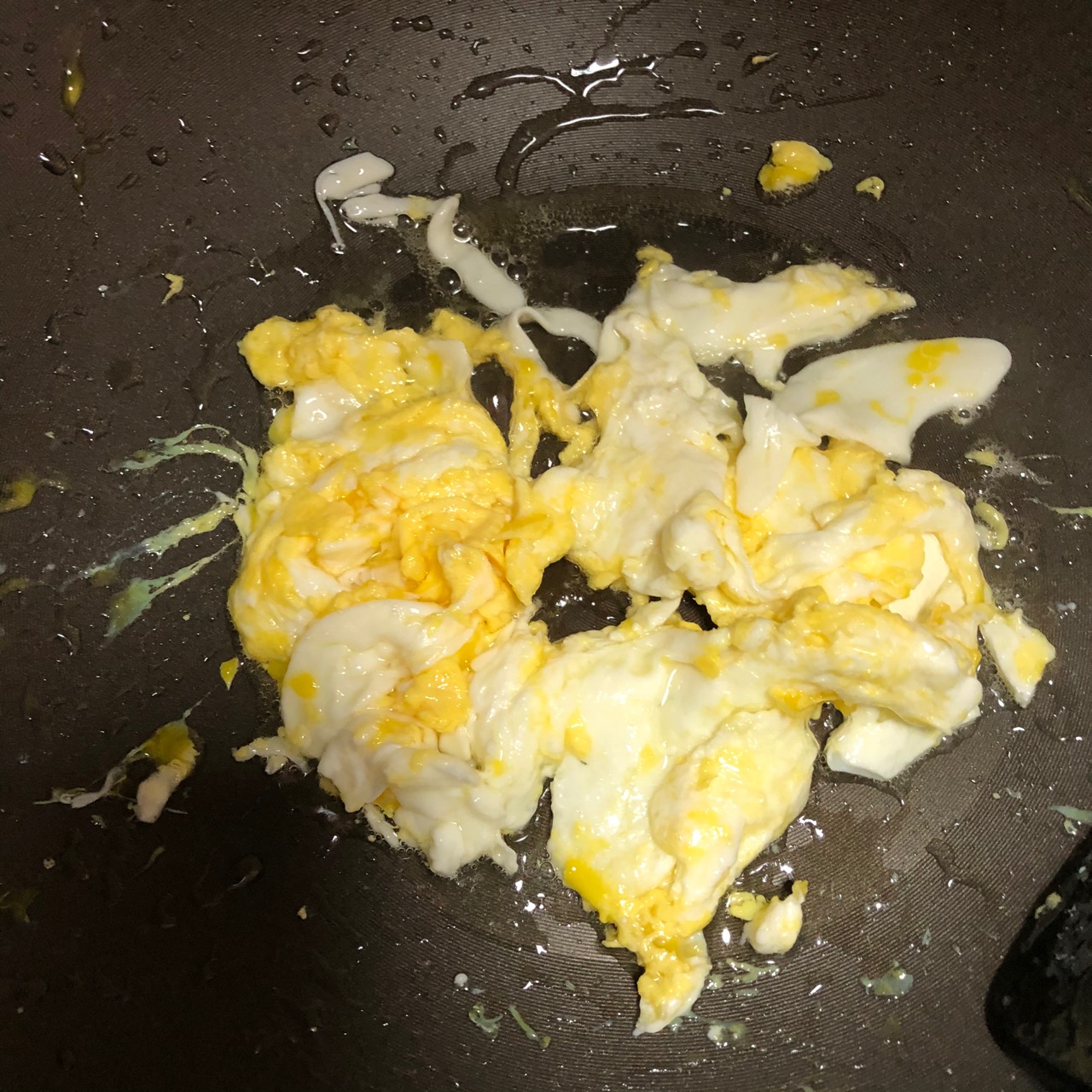 韭菜鸡蛋锅贴