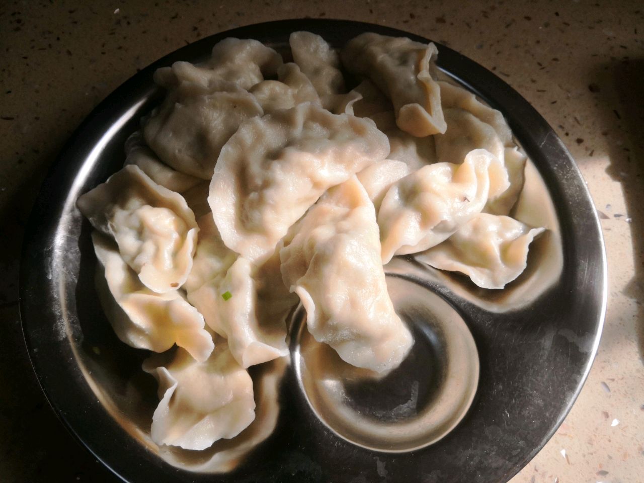 韭菜木耳饺子