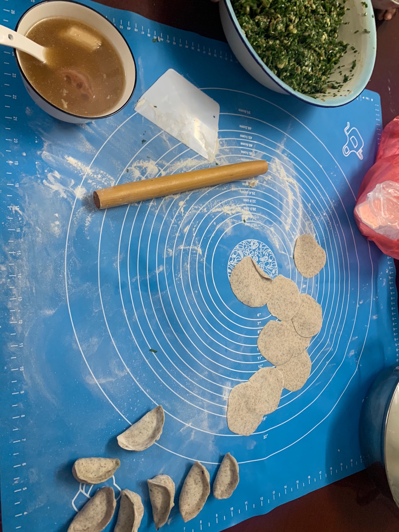 韭菜猪肉饺子（杂粮面）