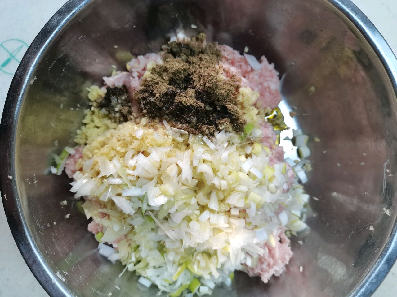 韭菜猪肉馅元宝饺子