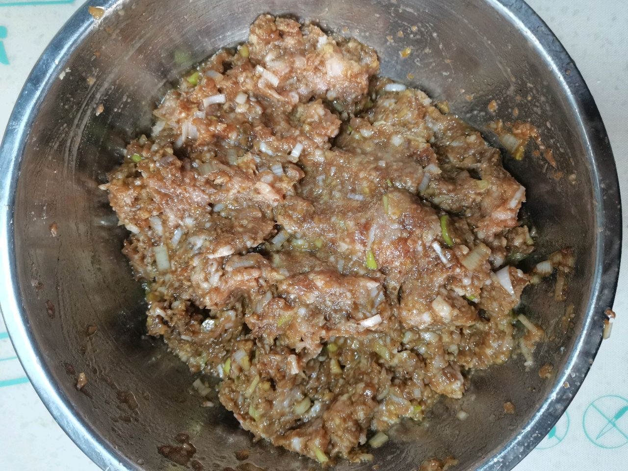 韭菜猪肉馅元宝饺子
