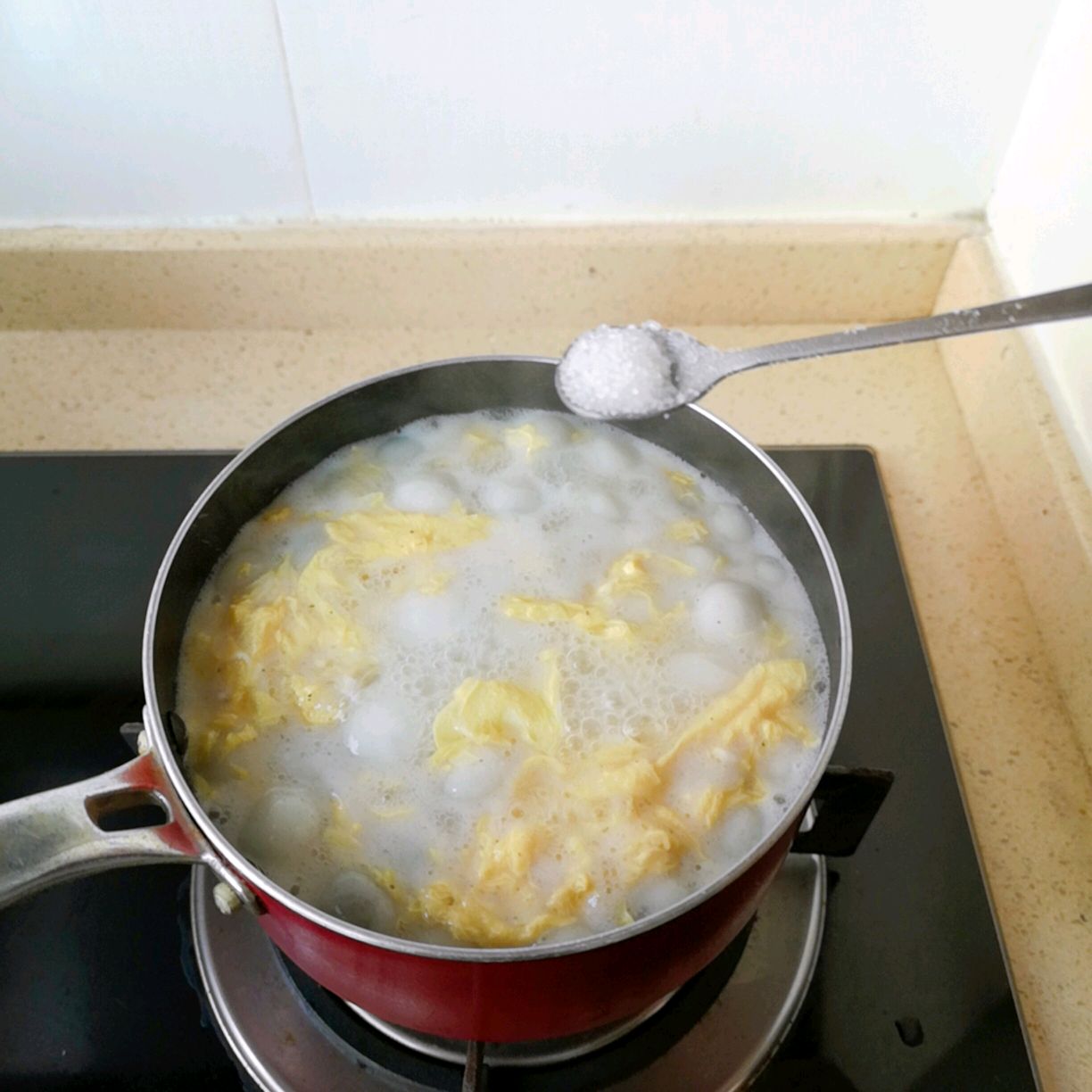 酒酿蛋花圆子羹