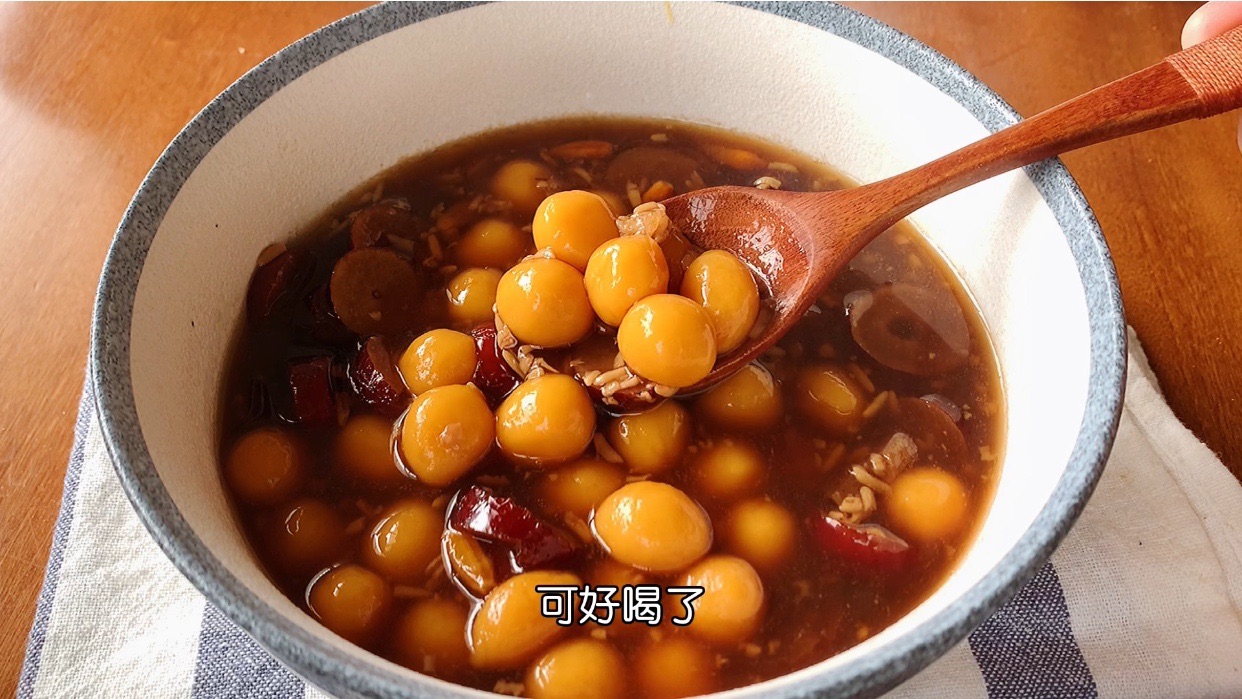 酒酿红薯小圆子：暖胃养颜