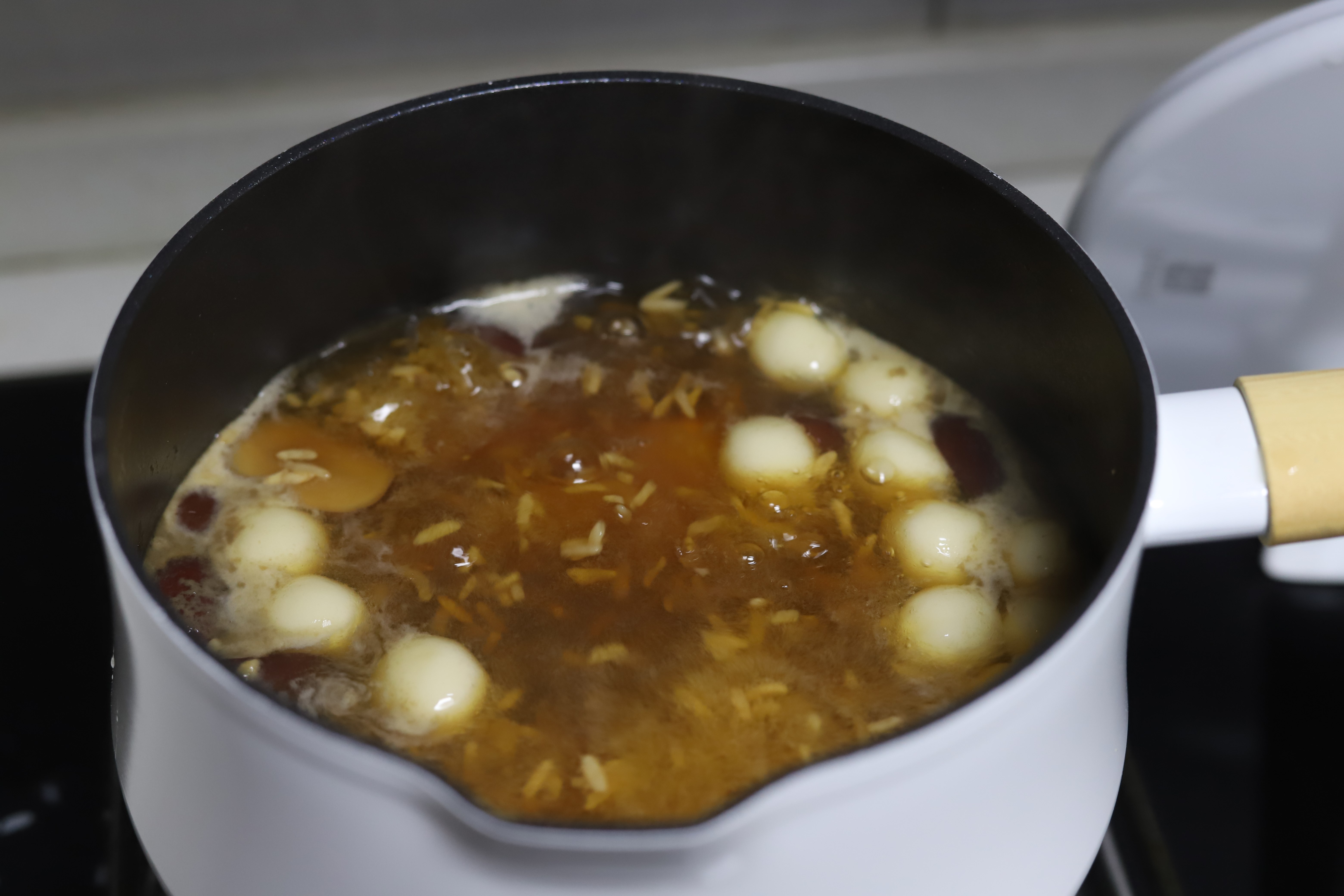 酒酿红糖圆子