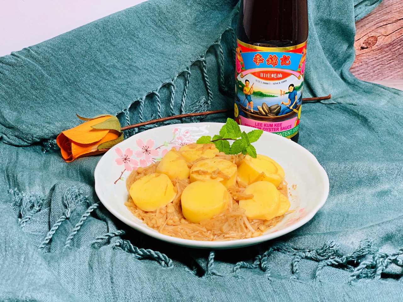 旧庄蚝油金针菇炒日本豆腐