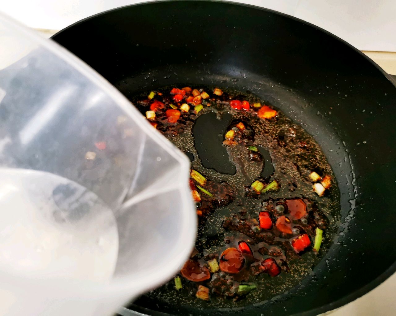 巨鲜巨好吃鲜虾花甲汤米粉