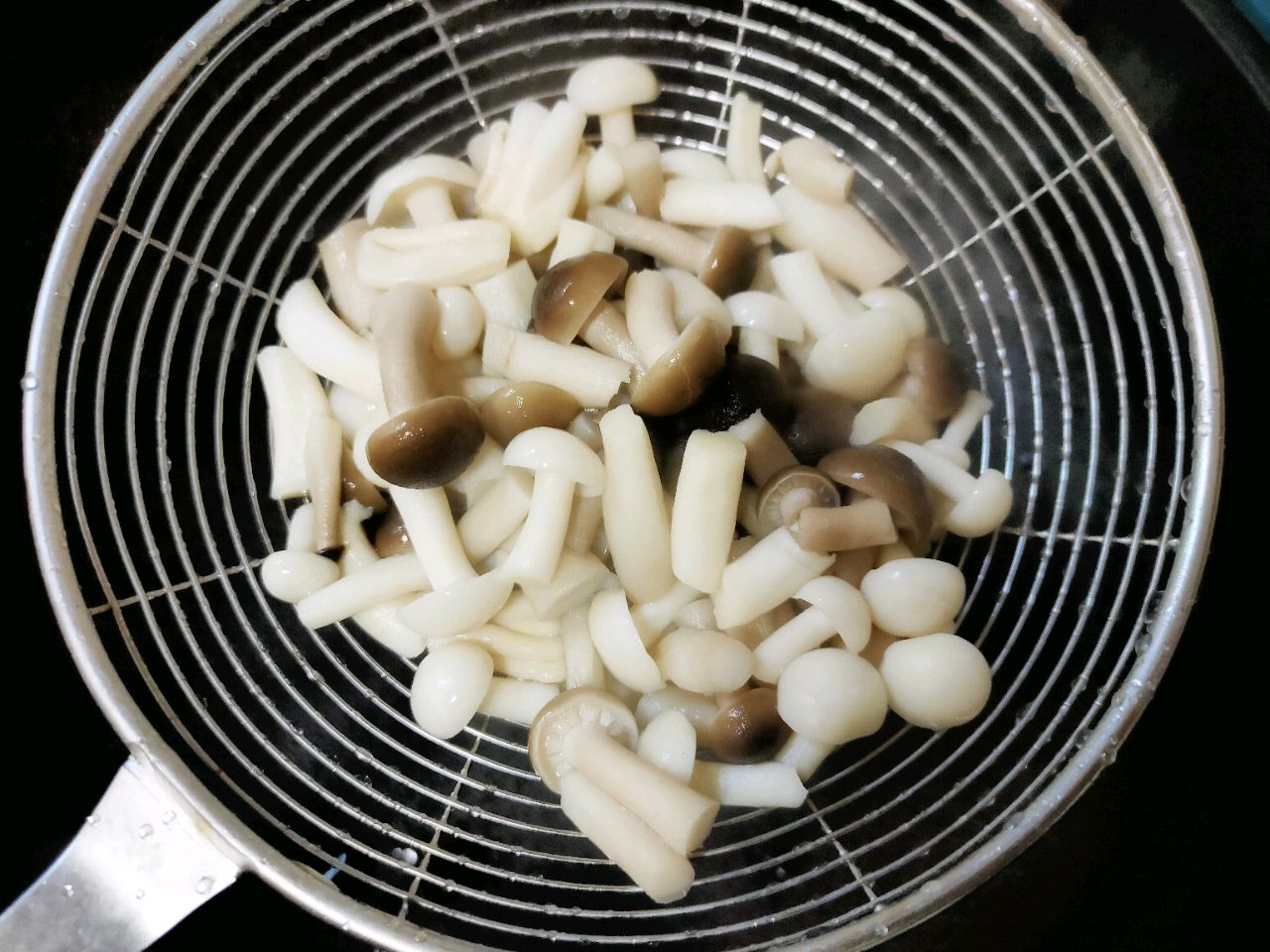 菌菇豆腐鸡蛋汤