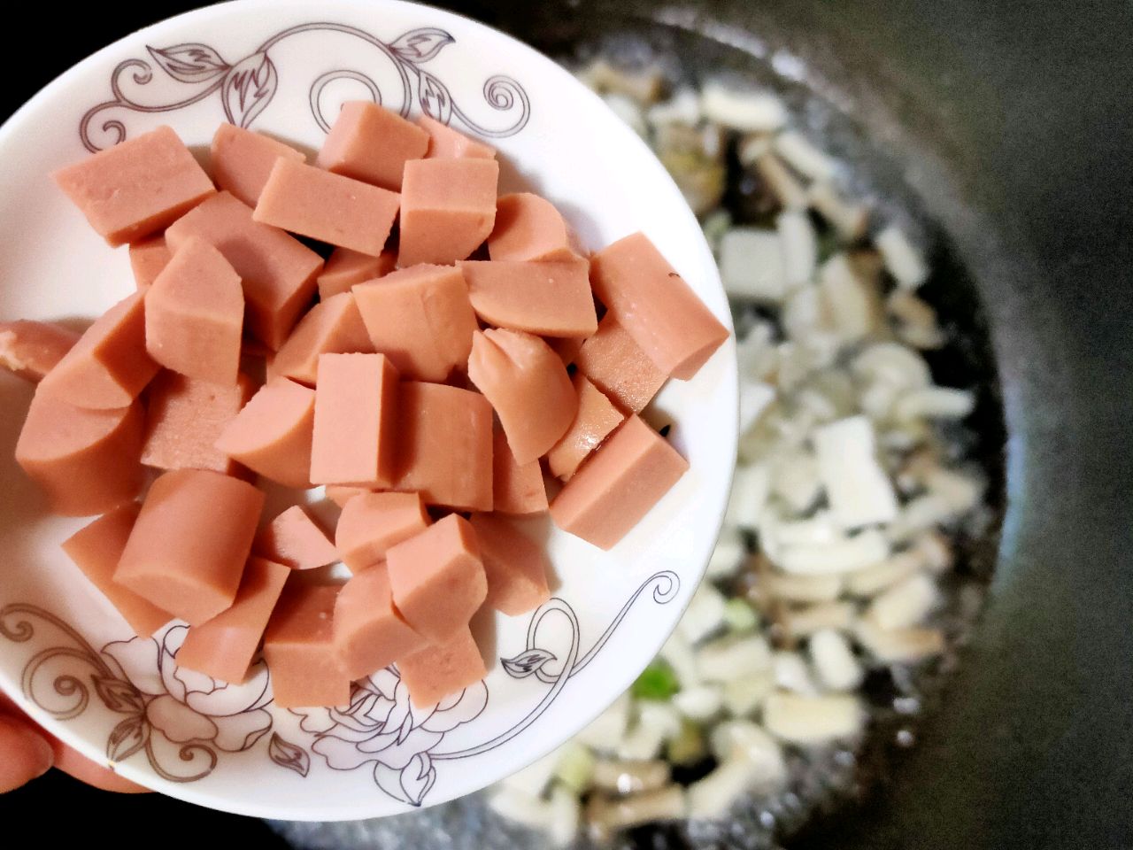 菌菇豆腐鸡蛋汤