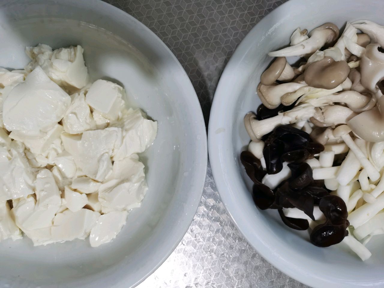 菌菇豆腐汤