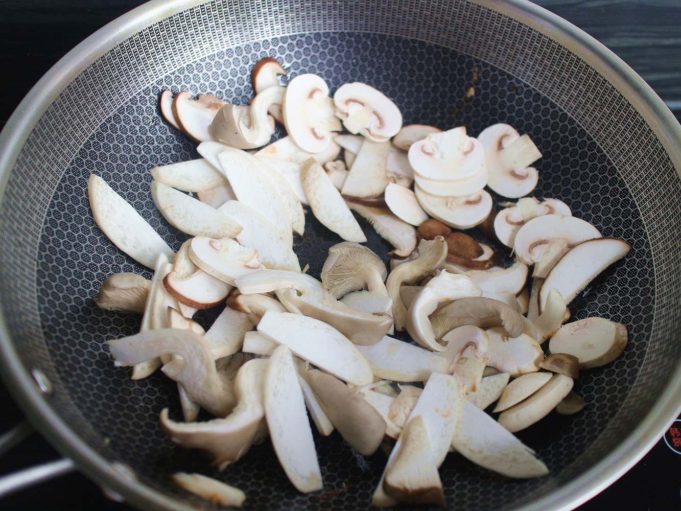 菌菇滑肉片