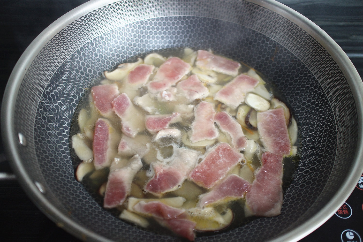 菌菇滑肉片