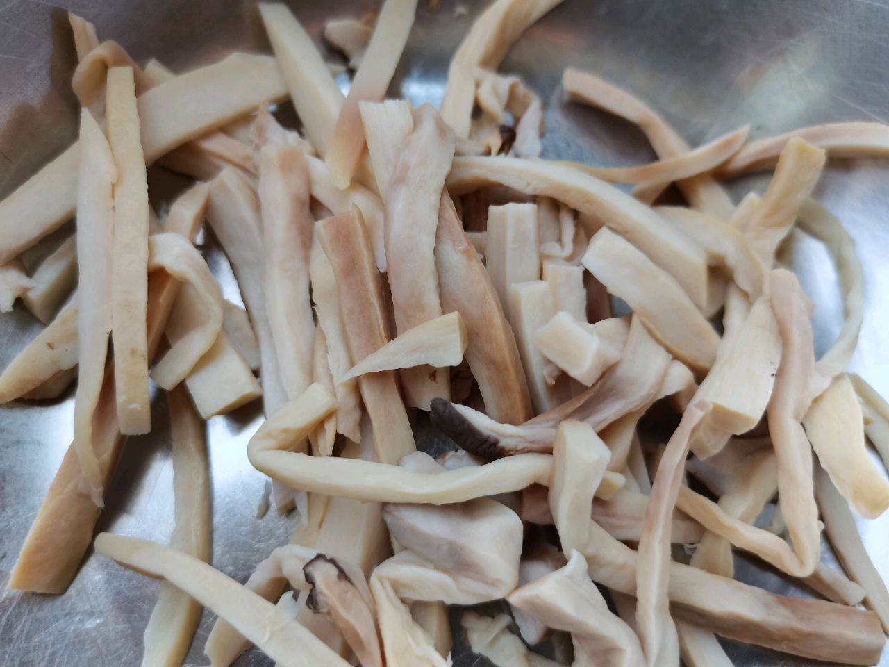 菌菇鸡蛋素水饺