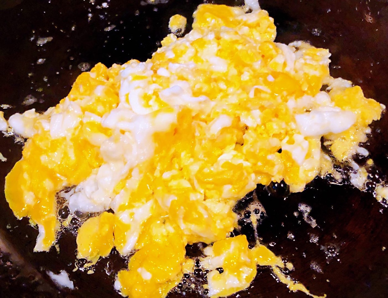 菌菇香肠茼蒿鸡蛋米堡