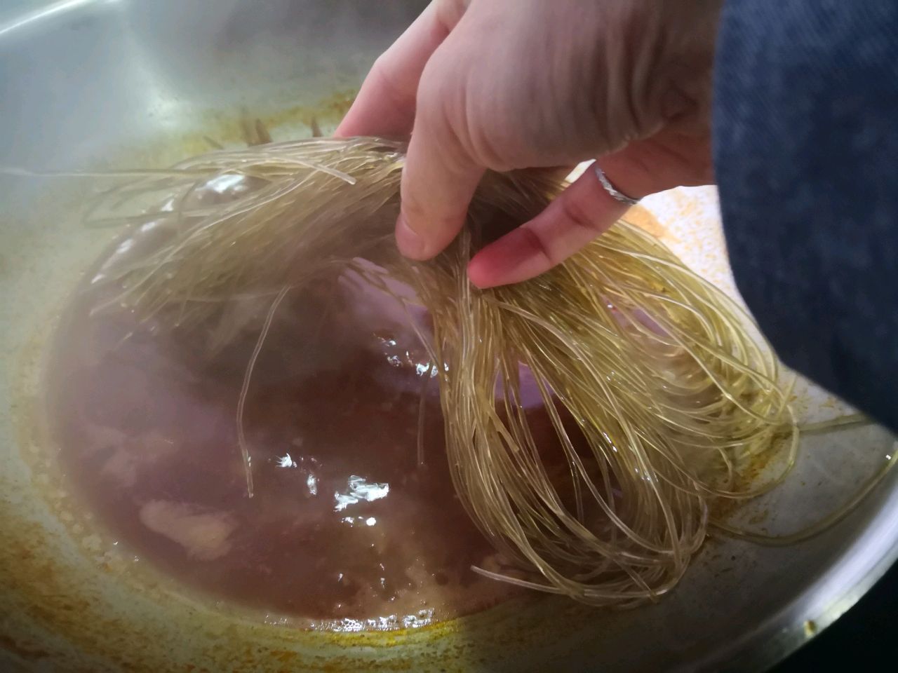 咖喱粉丝虾煲