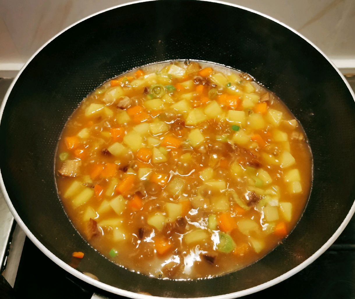 咖喱口味的牛肉土豆饭