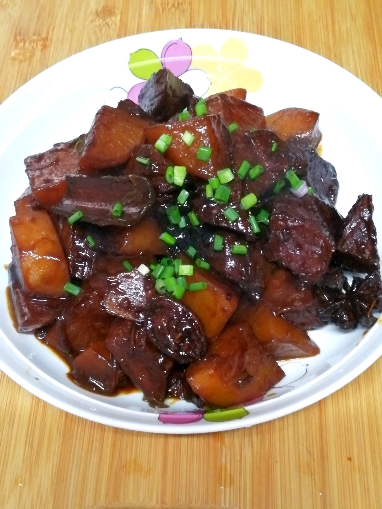 咖喱萝卜炖牛肉