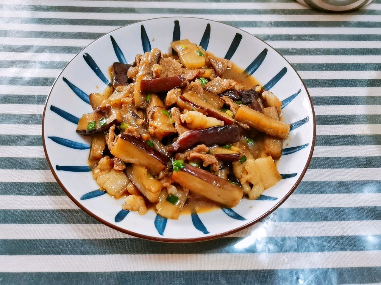 开胃菜•肉丝茄子