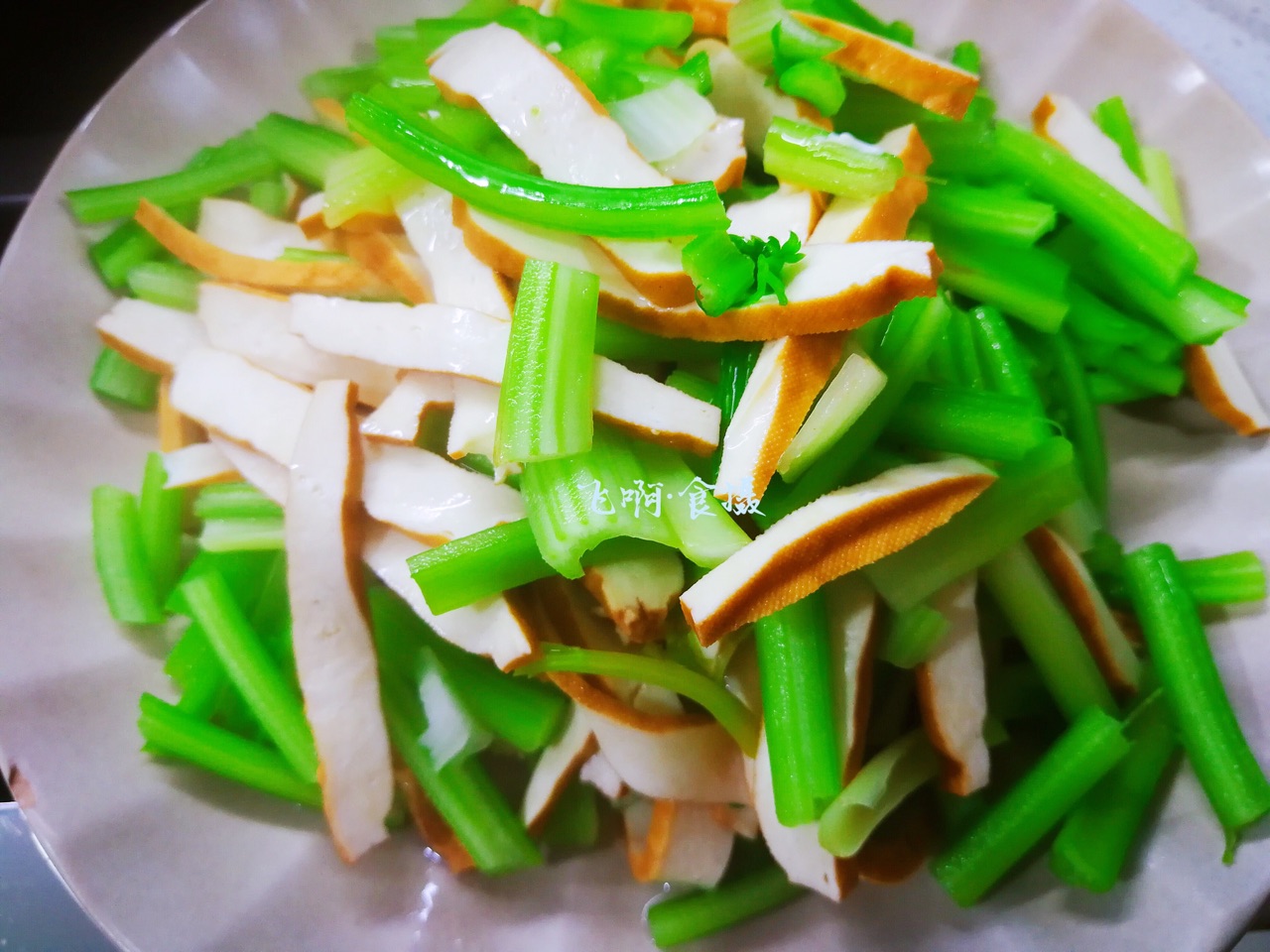 开洋豆干炒鲍芹