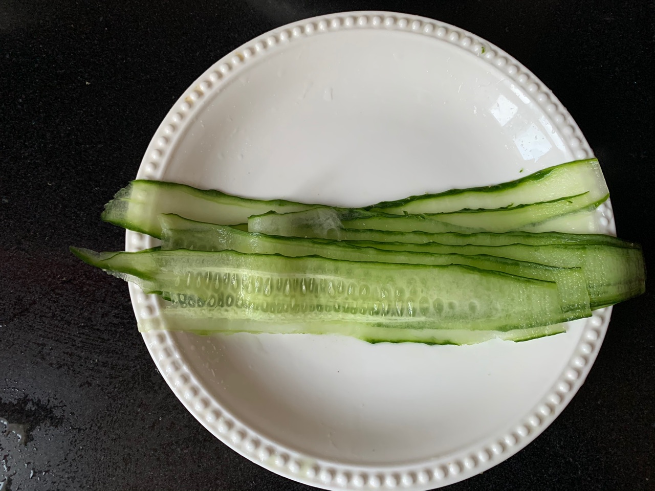 开运年菜黄瓜拌皮蛋