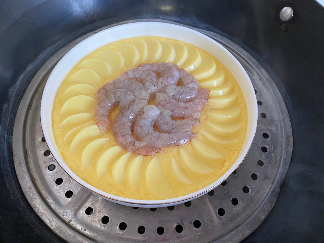 开运年夜饭“蒸蒸日上”,虾仁蒸鸡蛋豆腐