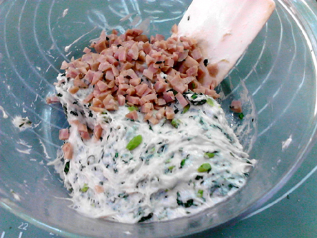 烤肠茼蒿面包