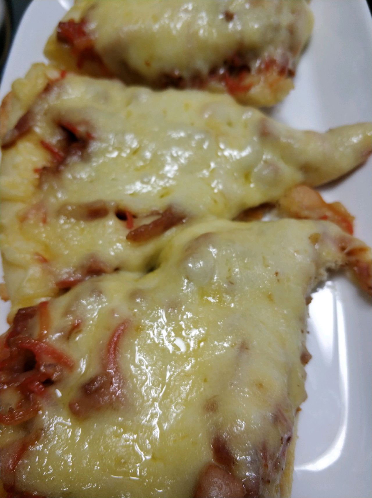 烤披萨馅外露饼