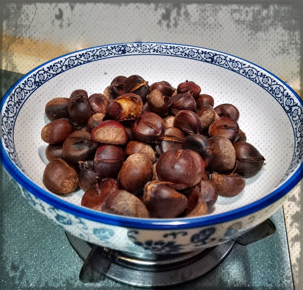 烤箱版糖炒栗子，好吃 味道绝了！