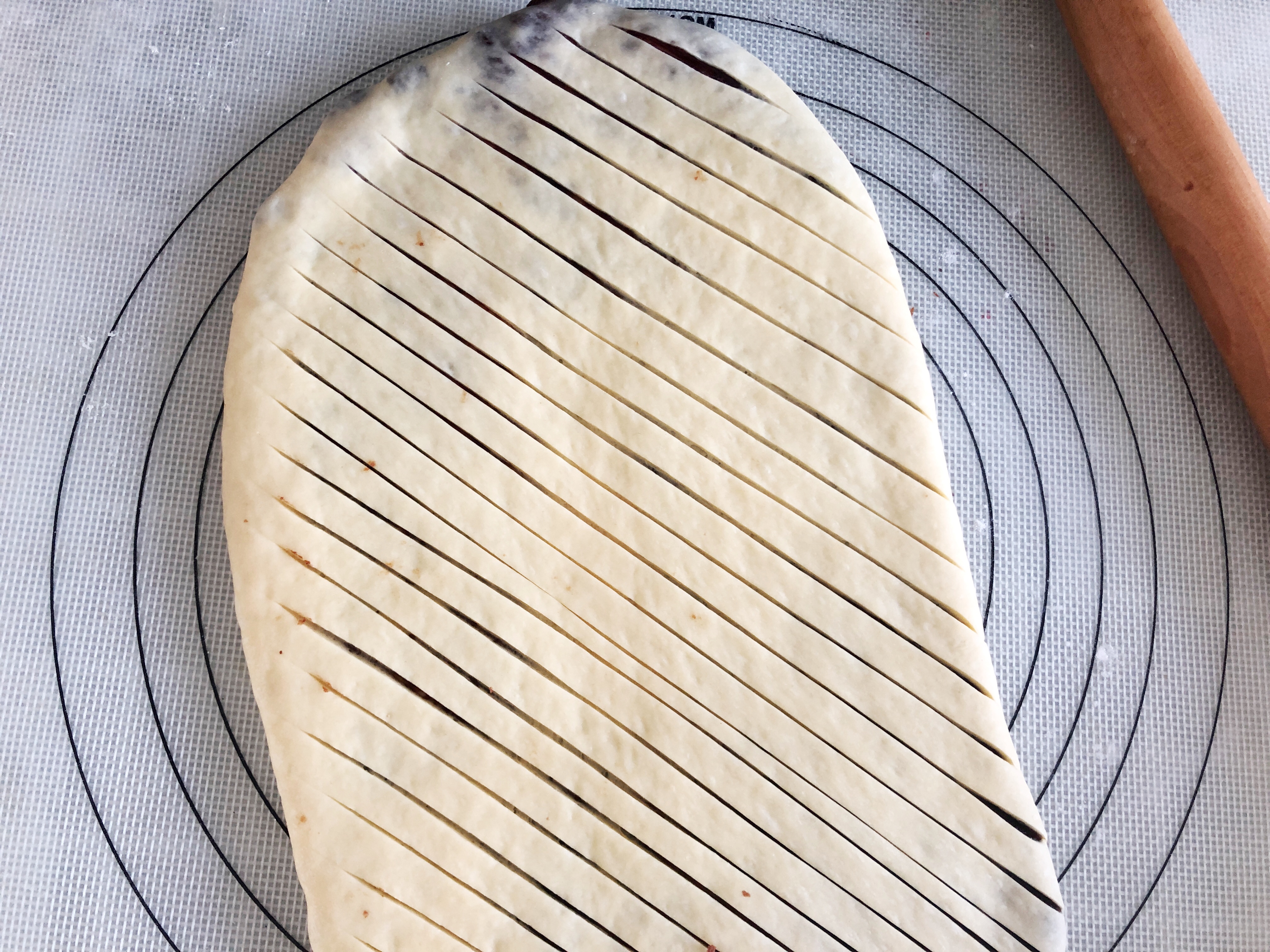 烤箱烤炼乳红豆沙吐司