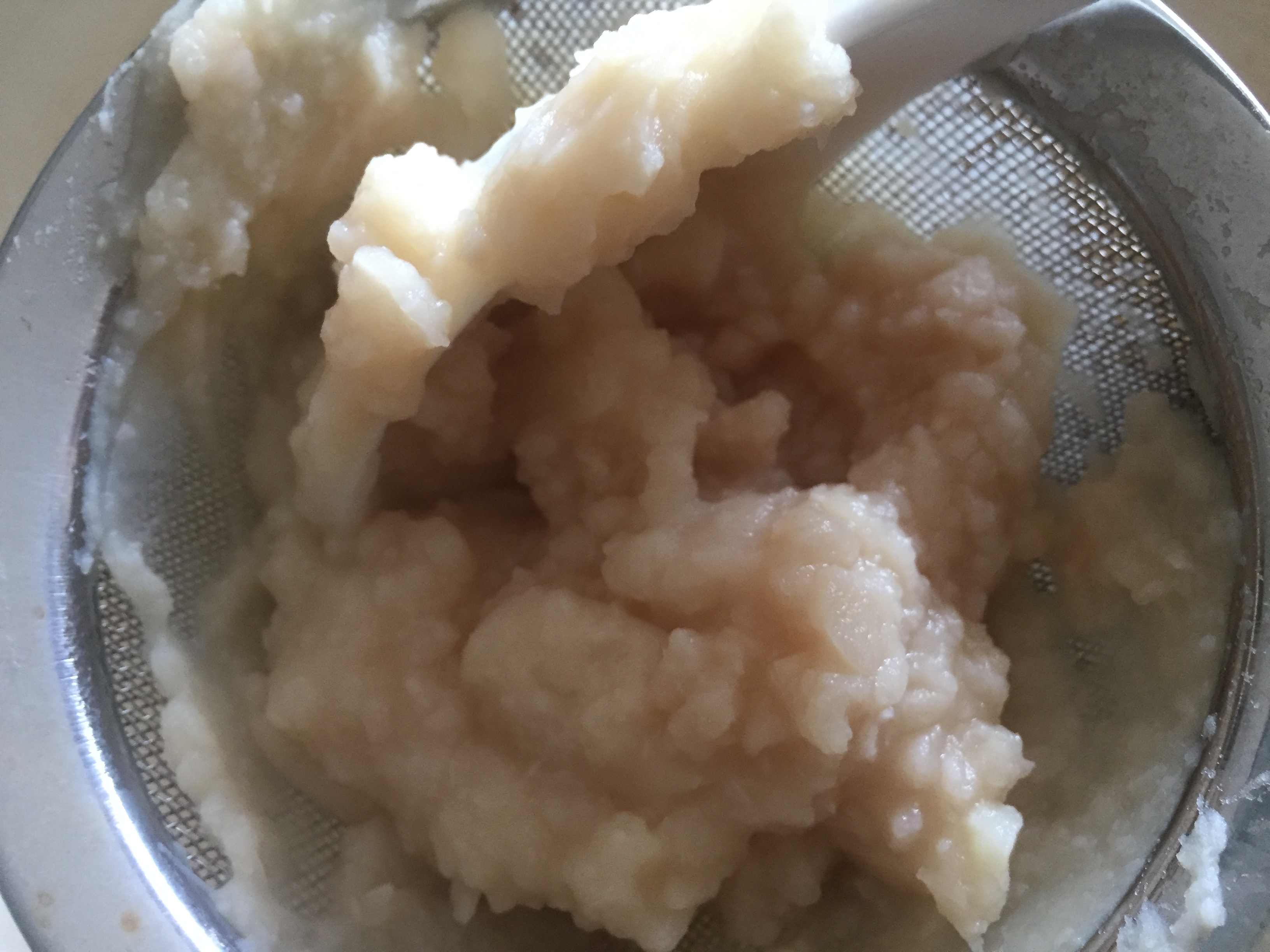 可爱的迷你桃山皮月饼