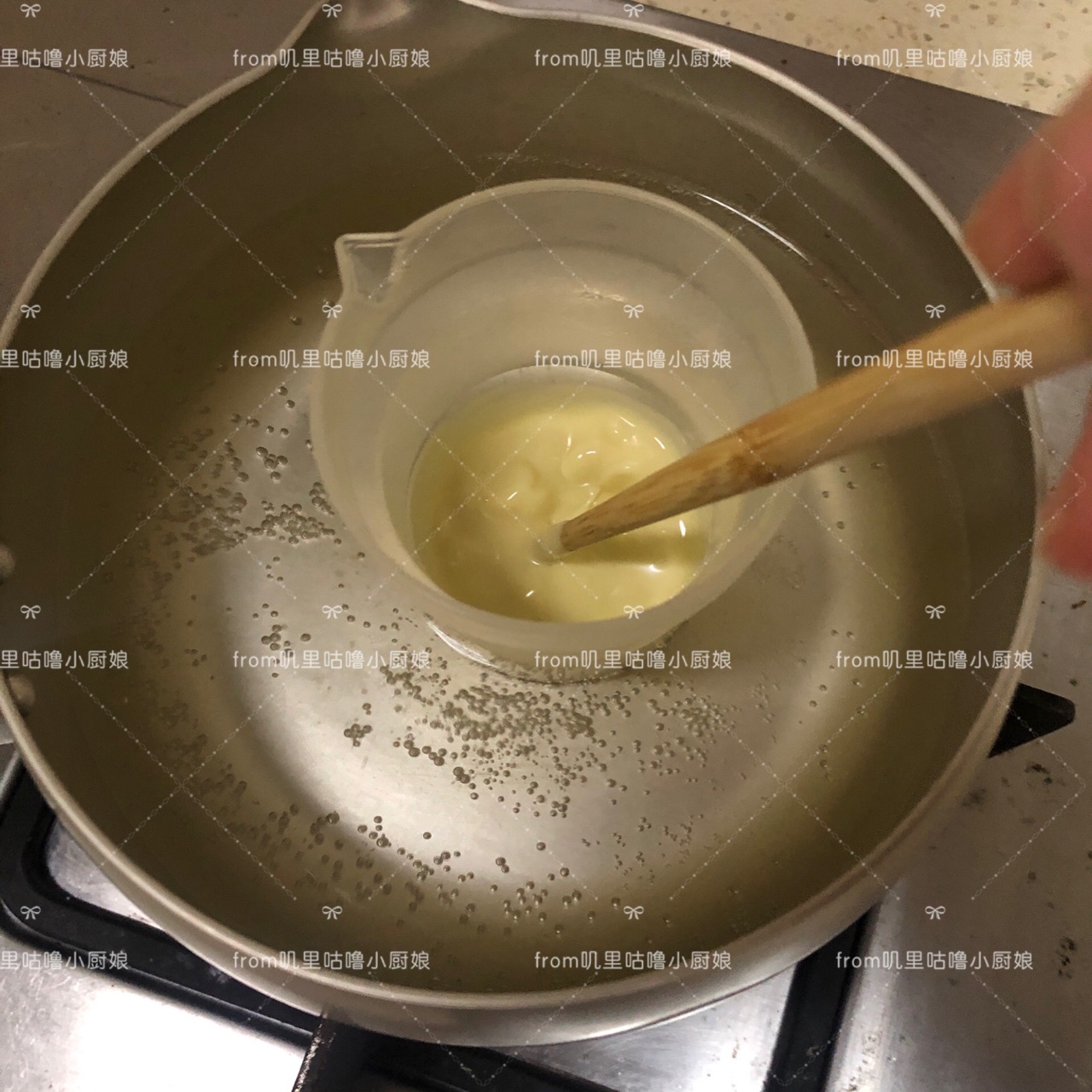 可可白巧小花环曲奇