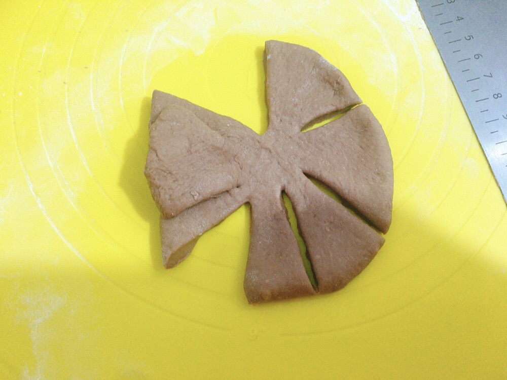 可可蝴蝶结面包