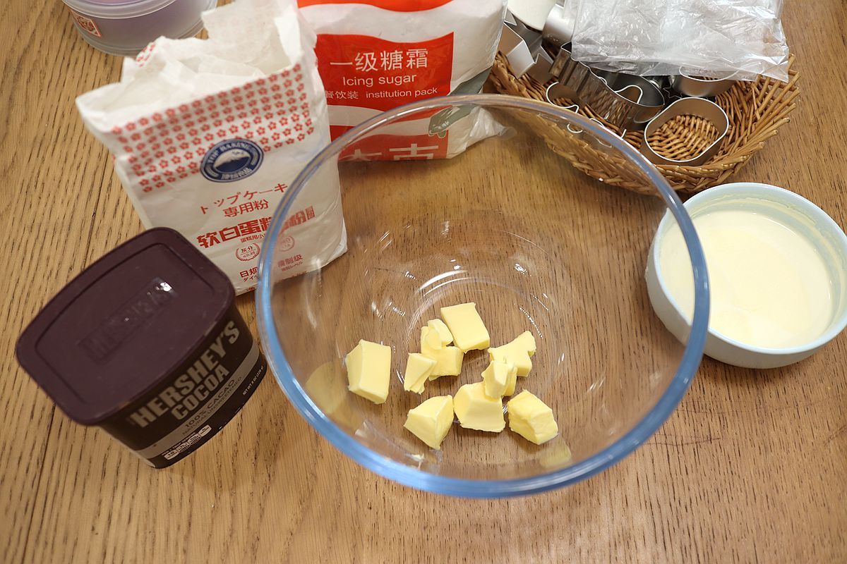 可可镂空饼干