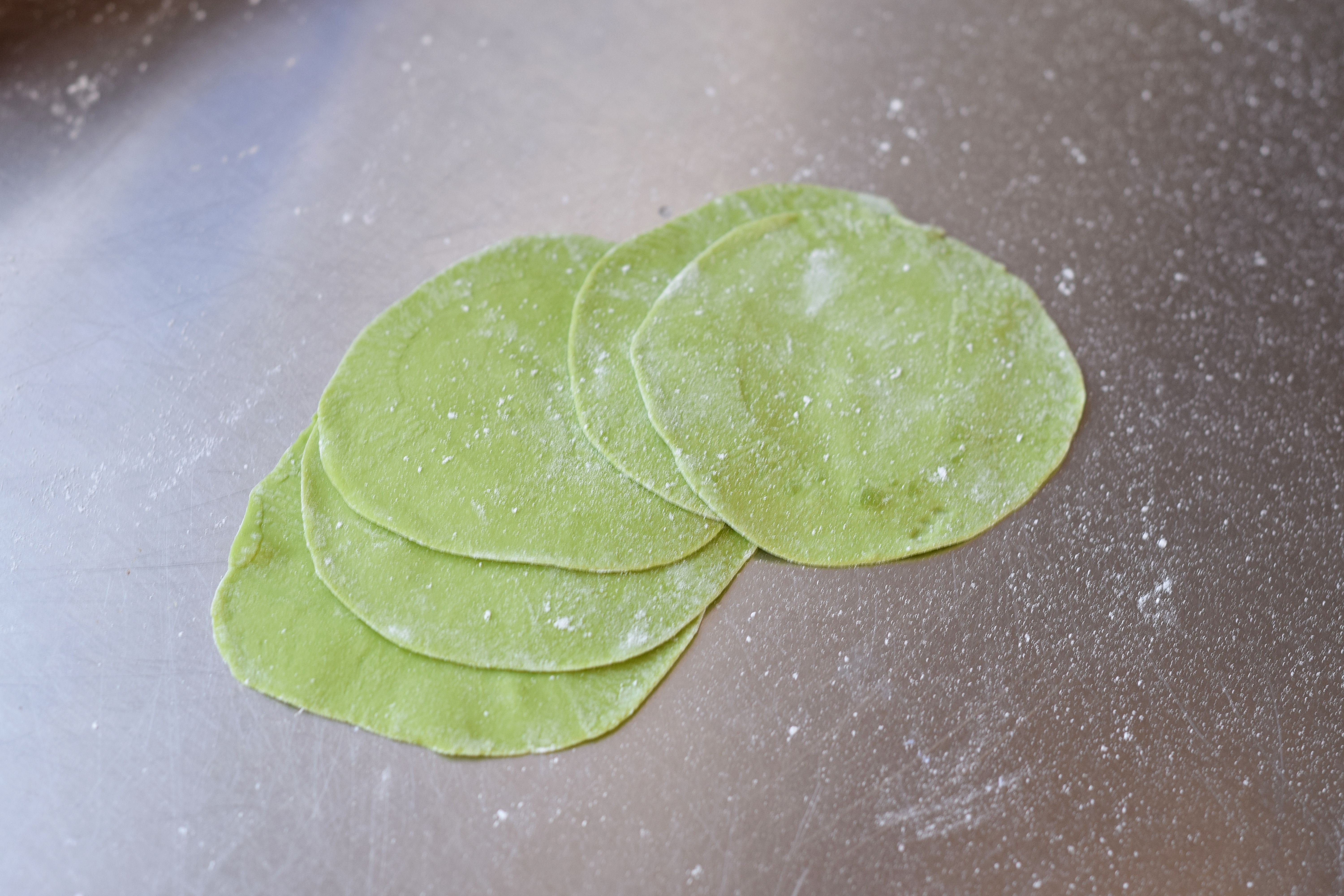 空气炸多彩糖果饺子