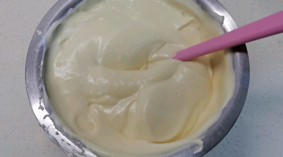 口感轻柔的无水酸奶小蛋糕