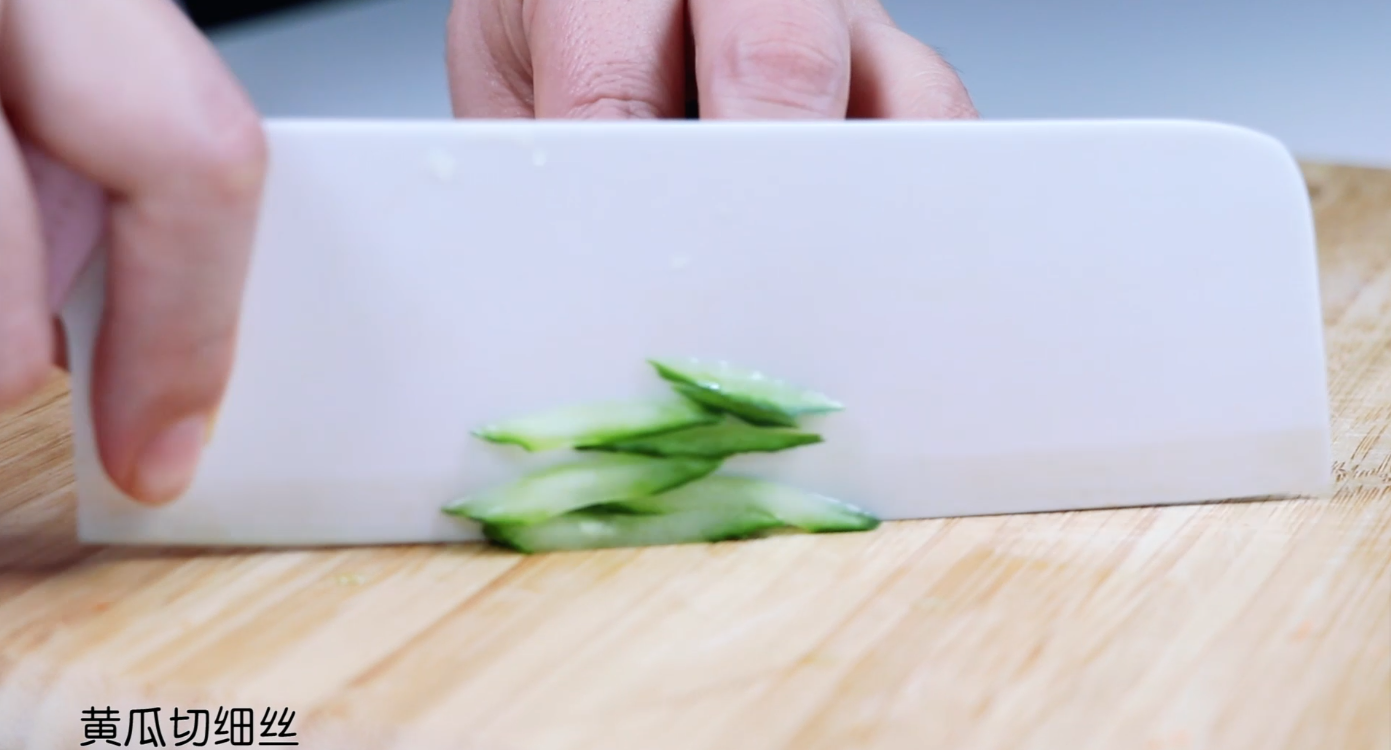 口感清爽，营养丰富的肉松包饭