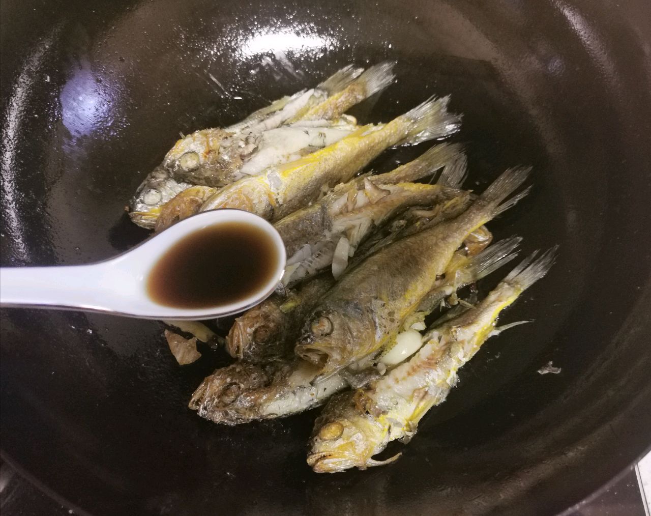 口口入味的小黄鱼炖荷包蛋