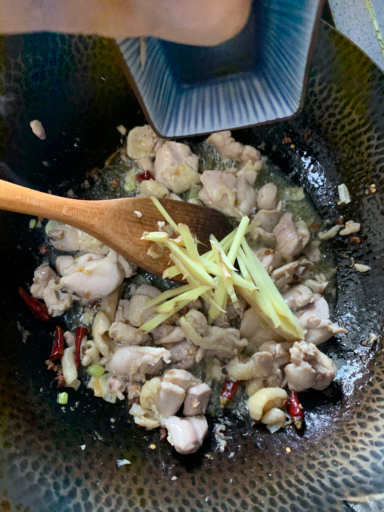 口蘑鸡腿肉