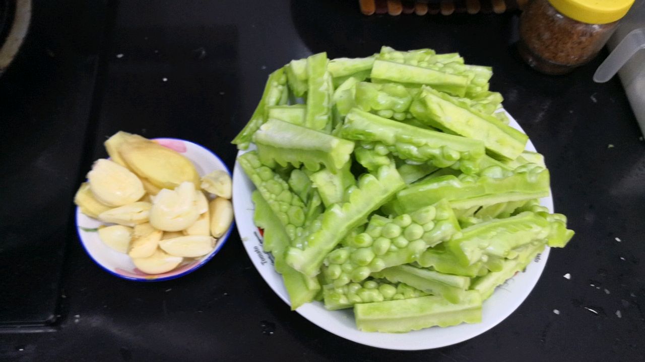 苦瓜煲